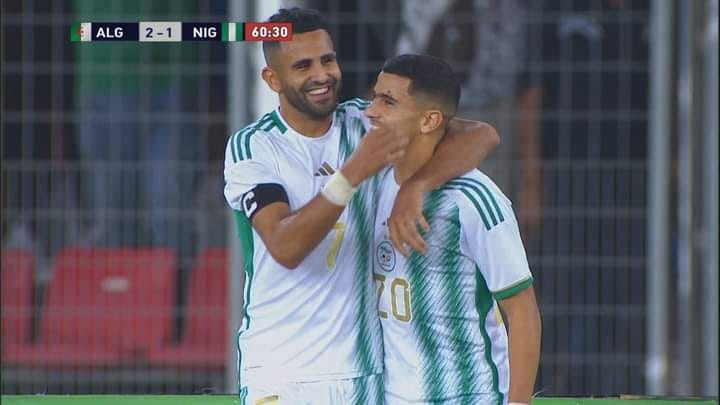 الجزائر تفوز على نيجيريا .. وهدف عالمي من يوسف عطال