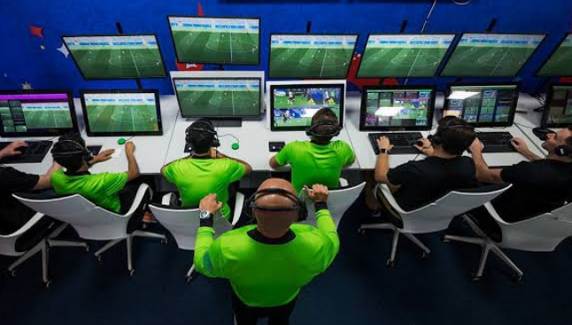 الاتحادية الجزائرية لكرة القدم تقتني أربع محطات متنقلة للـ"فار"