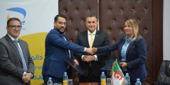 الوزير يشرف على تنصيب السيدة شيراز بشيري مديرة عامة لمؤسسة بريد الجزائر الوزير يشرف على تنصيب السيدة شيراز بشيري مديرة عامة لمؤسسة بريد الجزائر